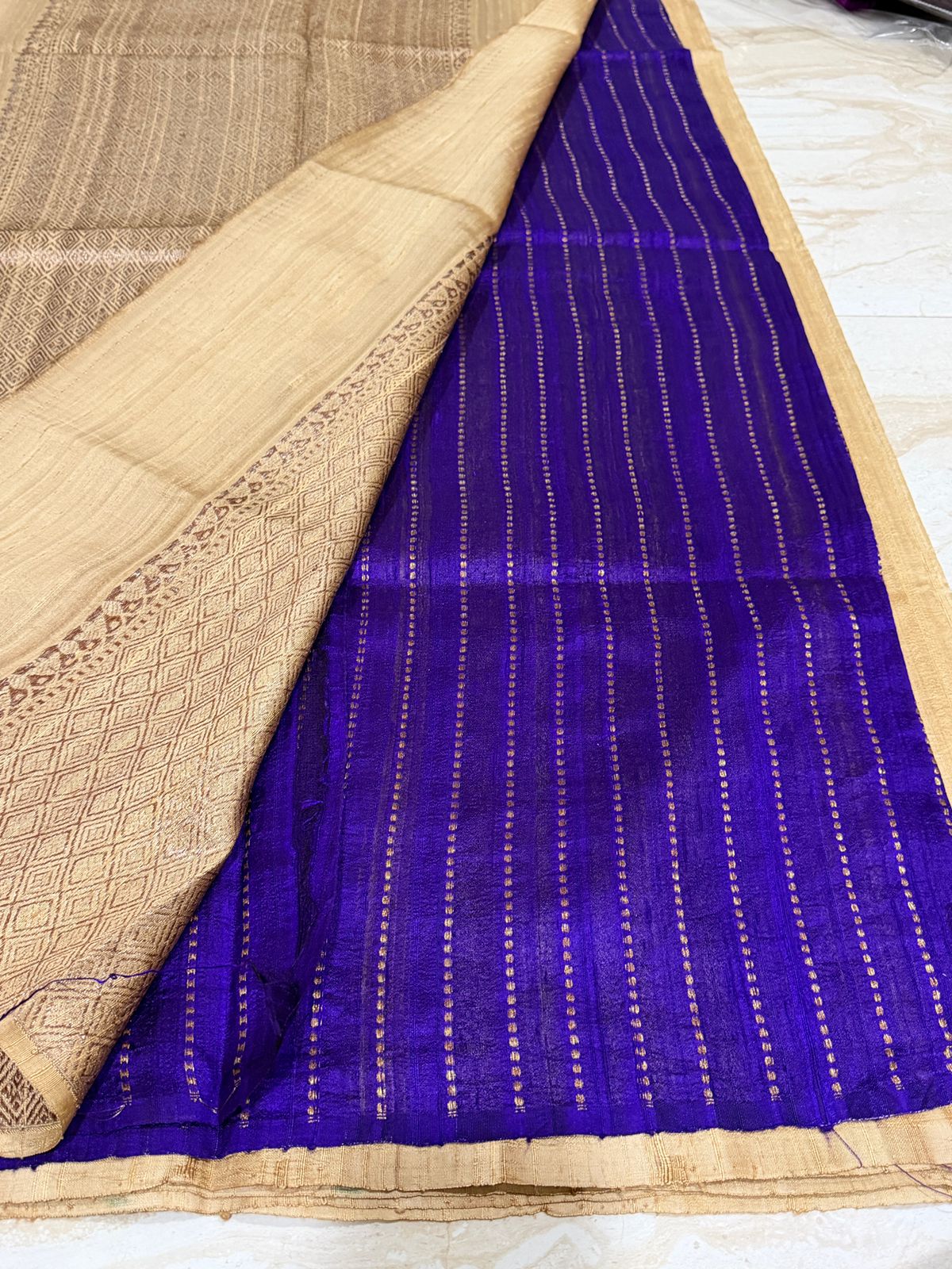 Pure Handloom Border Less Tussar Raw Silk Sarees With Meenakari - Image 6