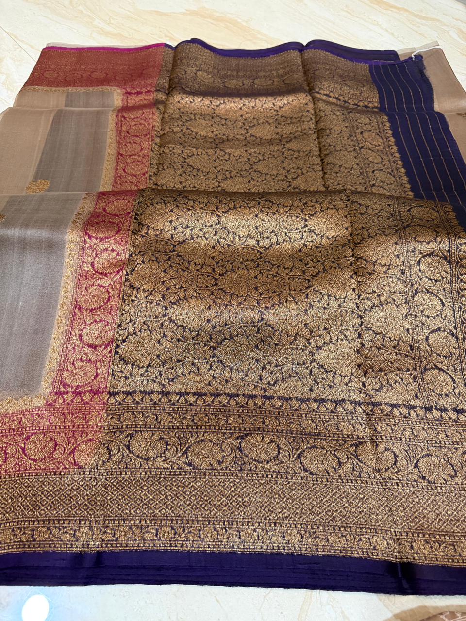 Pure Handloom Kora Banarasi Saree With Kadua Weave Zari - Image 6