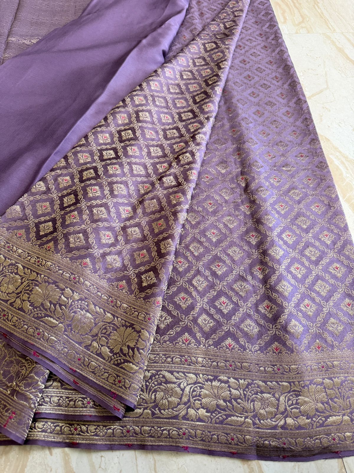 Pure Mysore Brocade Crepe Silk Saree With Meenakari Wewve - Image 4