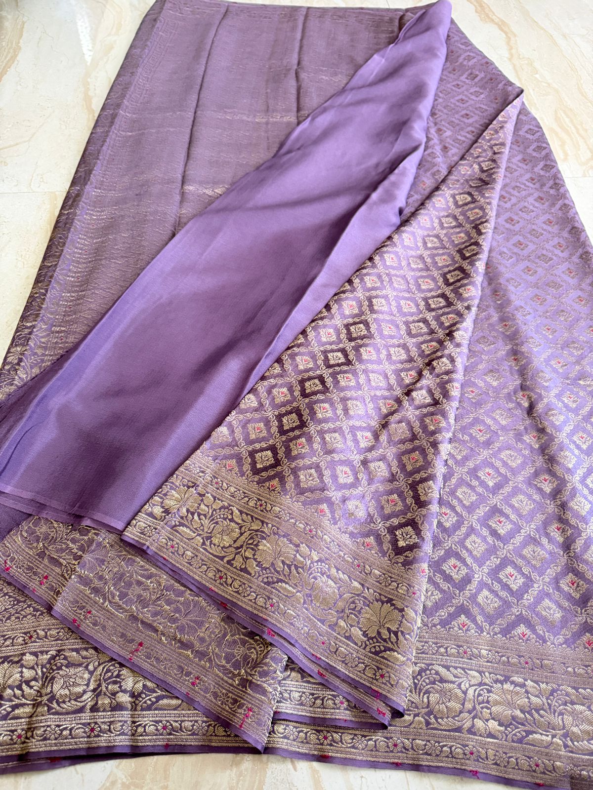Pure Mysore Brocade Crepe Silk Saree With Meenakari Wewve - Image 5