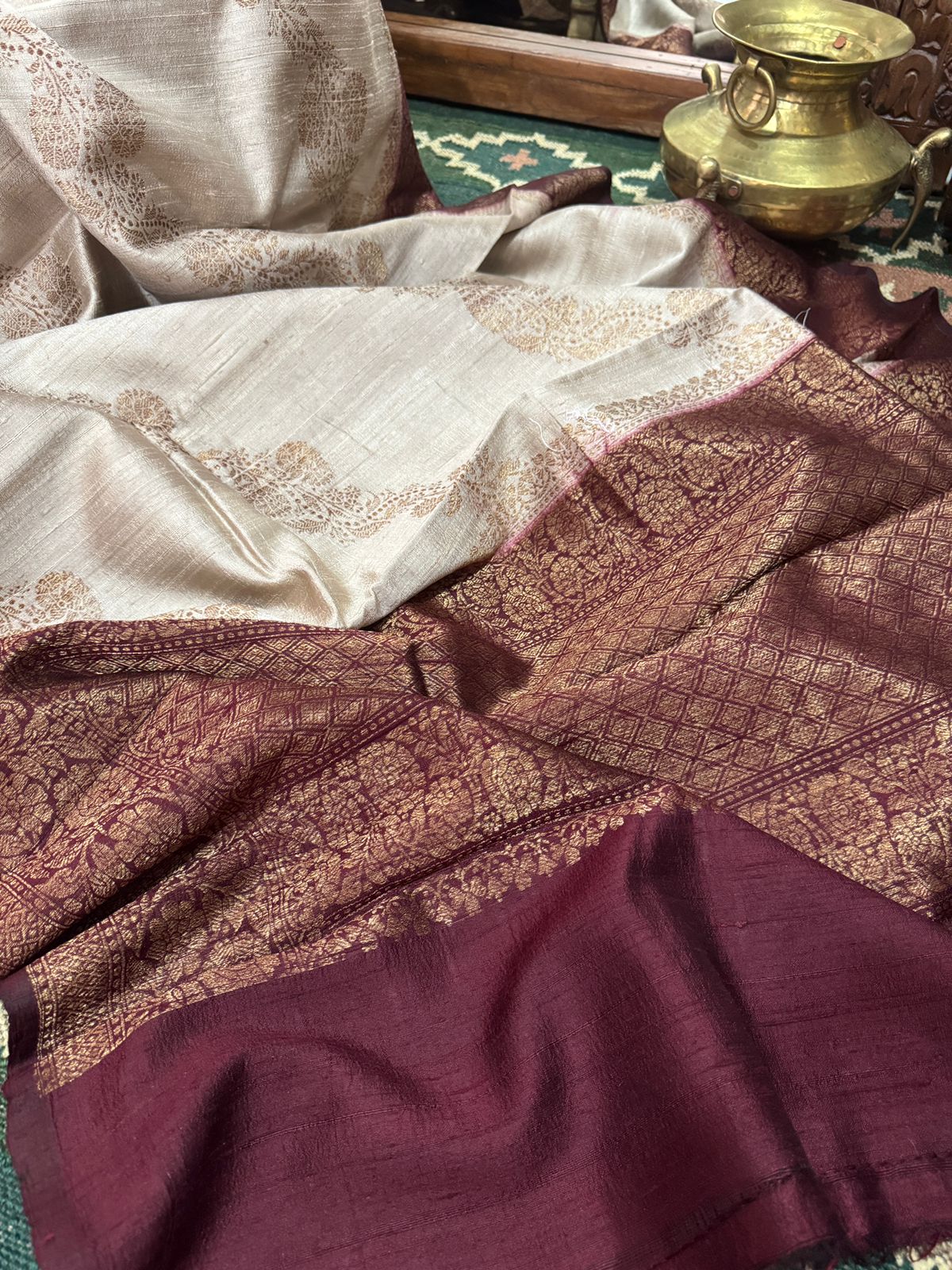 Pure Handloom Raw Silk Lehriya Weave Zari Saree - Image 4
