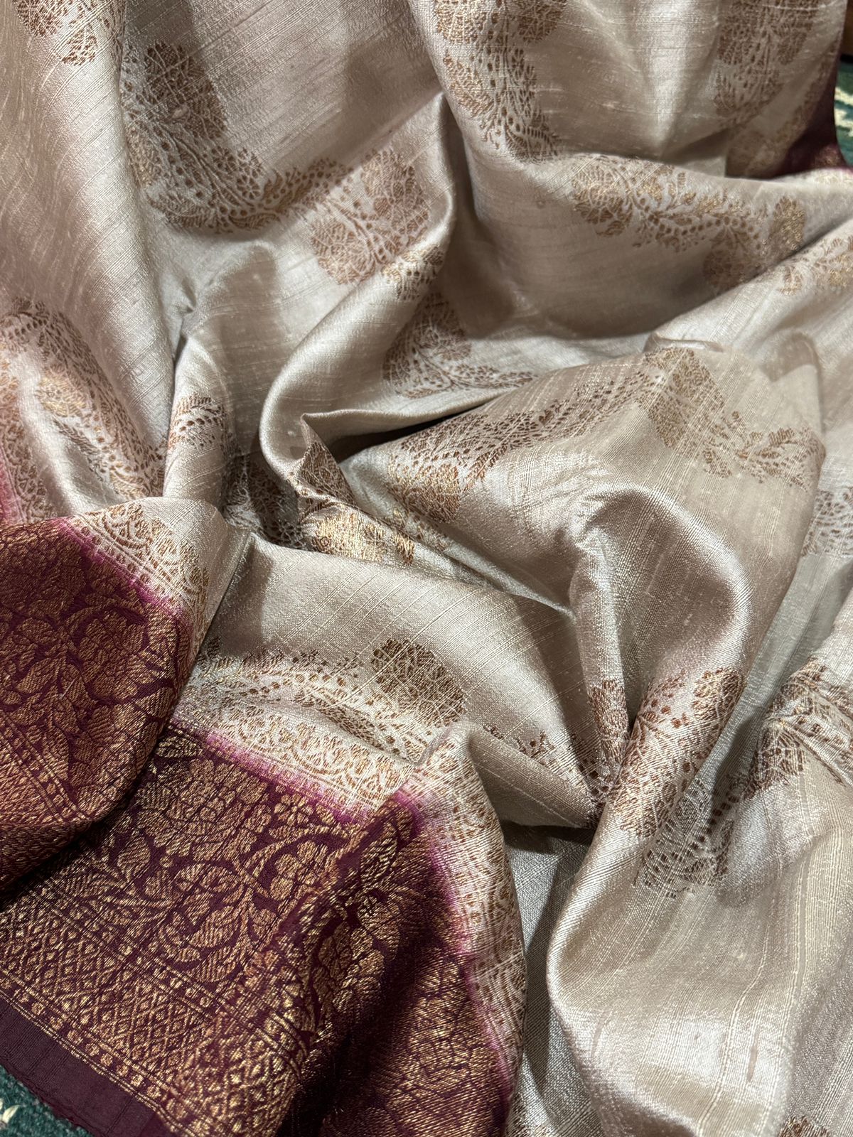 Pure Handloom Raw Silk Lehriya Weave Zari Saree - Image 5